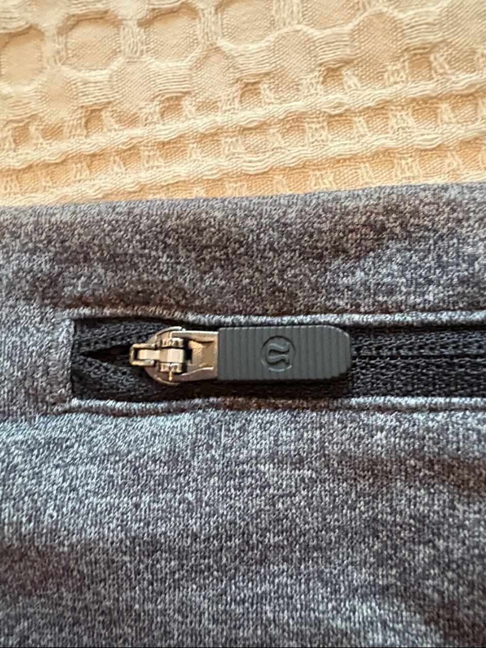 lululemon athletica Speed Up Tight 28” in Heathered Black (Grey) - Picture 5 of 8
